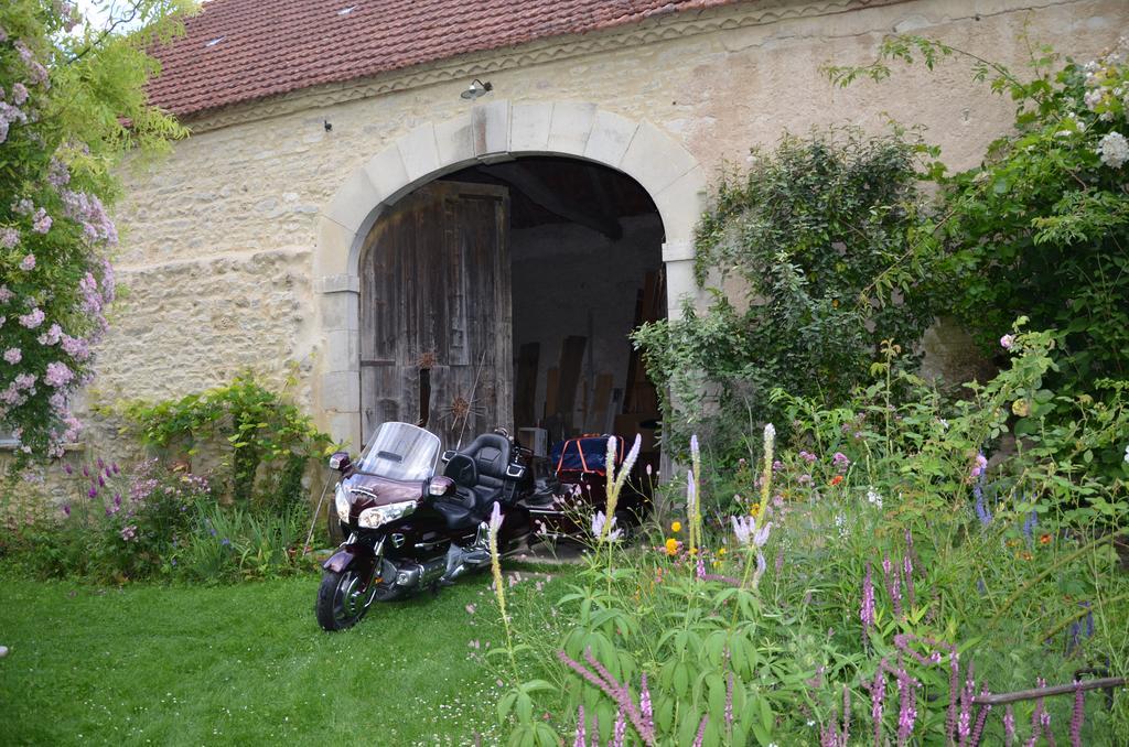 Le Vieux Velo Panzió Chaptuzat Kültér fotó